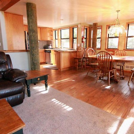 Tree House Lodge Йосемити Уест Екстериор снимка